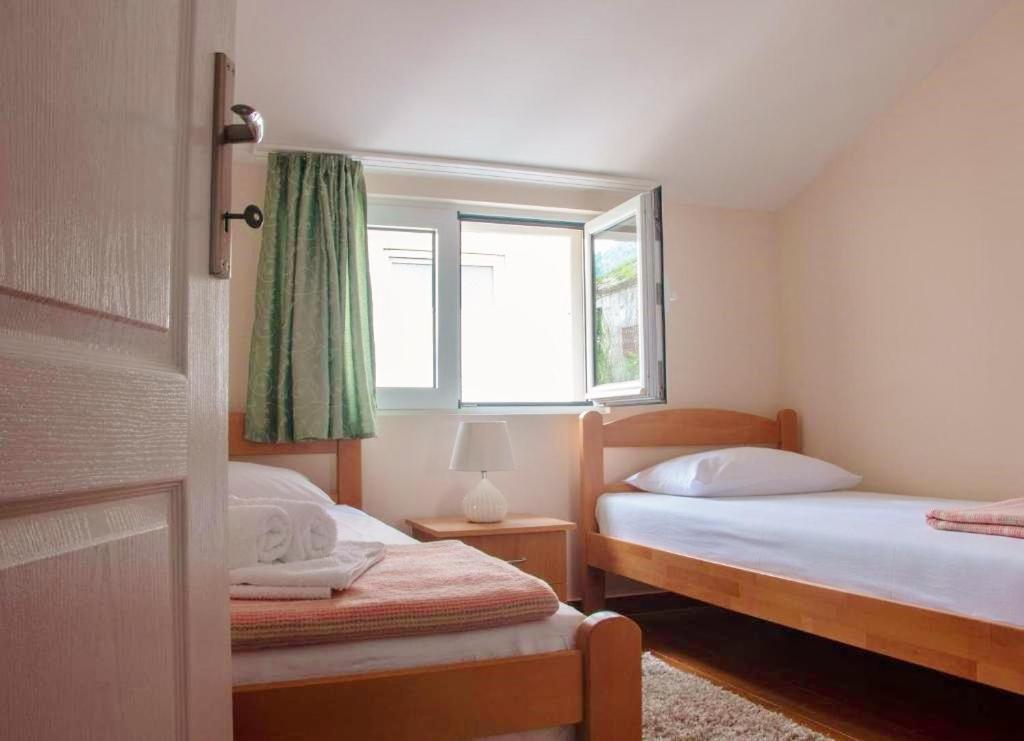 Veron Apartments Kotor Phòng bức ảnh
